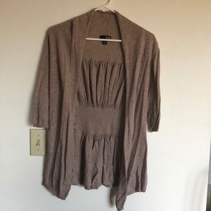 Women’s cardigan.